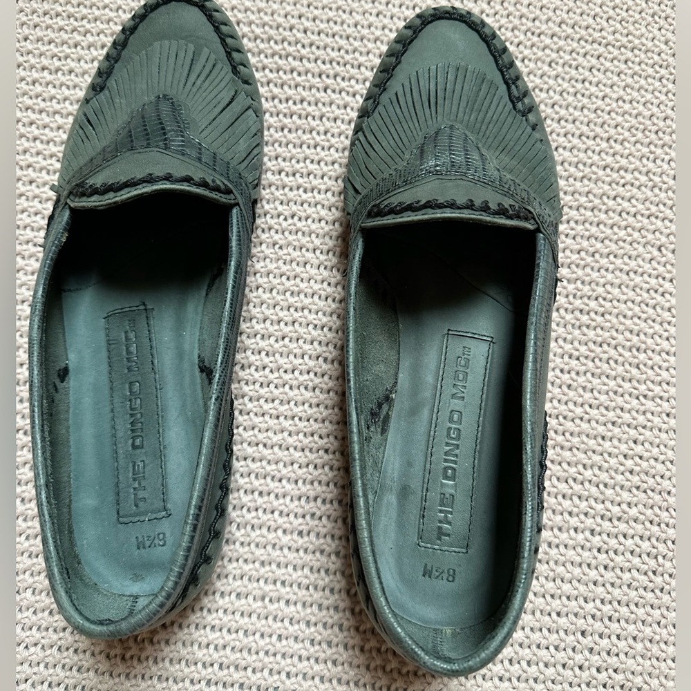 Dingo moccasins size 8.5, gray suede, great gently used condition